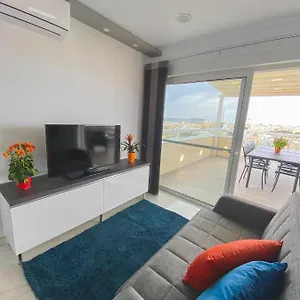 Apartment The Blue Mill Penthouse With Beautiful Views, Naxxar